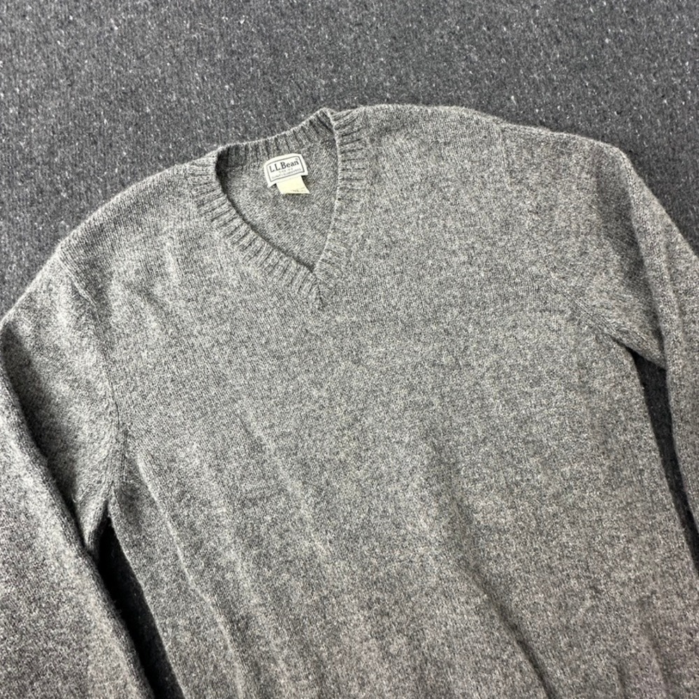 LL Bean Shetland Wool Sweater Mens Large Gray V-Neck Pullover Knit Solid 264610
